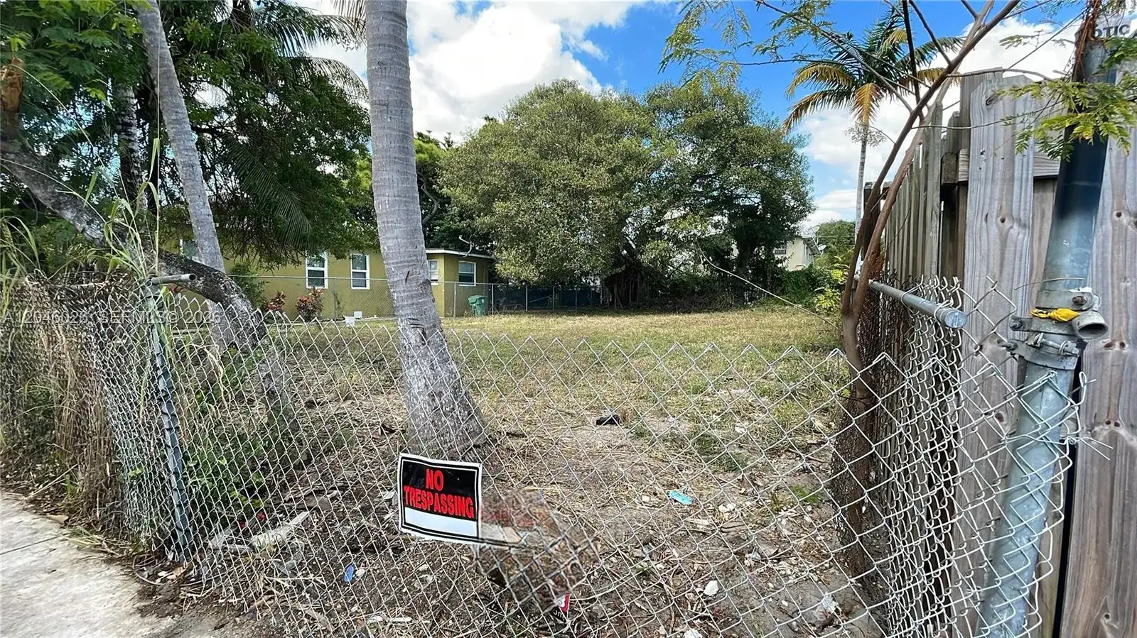 1255 NW 60 ST, Miami FL 33142 photo 2