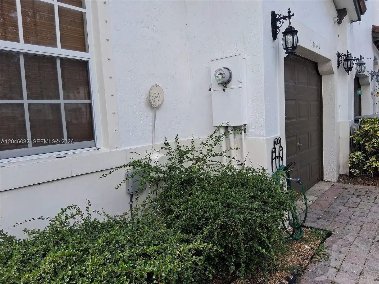 1044 NE 30th Ave, Homestead FL 33033 photo 2
