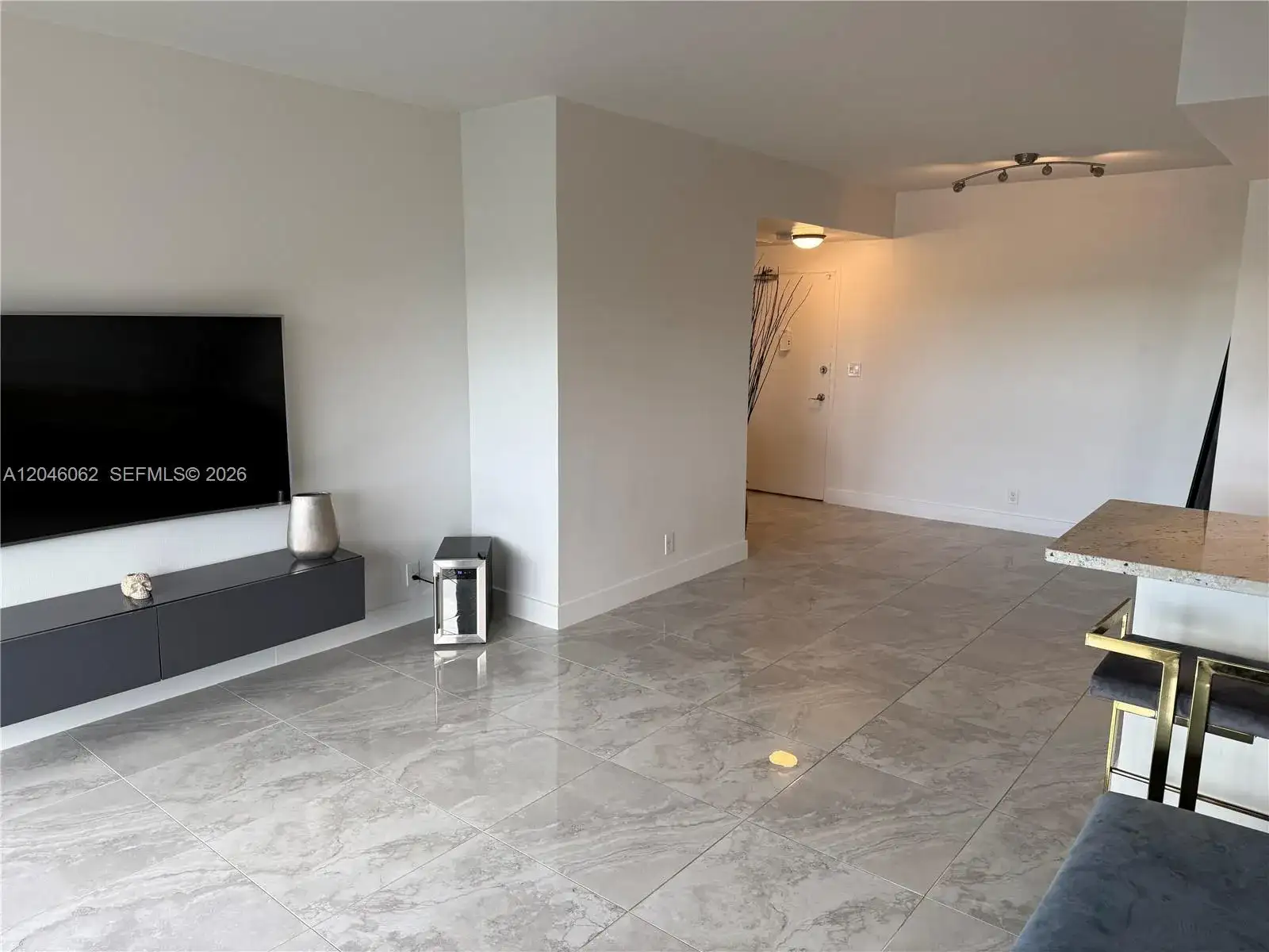 880 NE 69th St # 5Q, Miami FL 33138 photo 4
