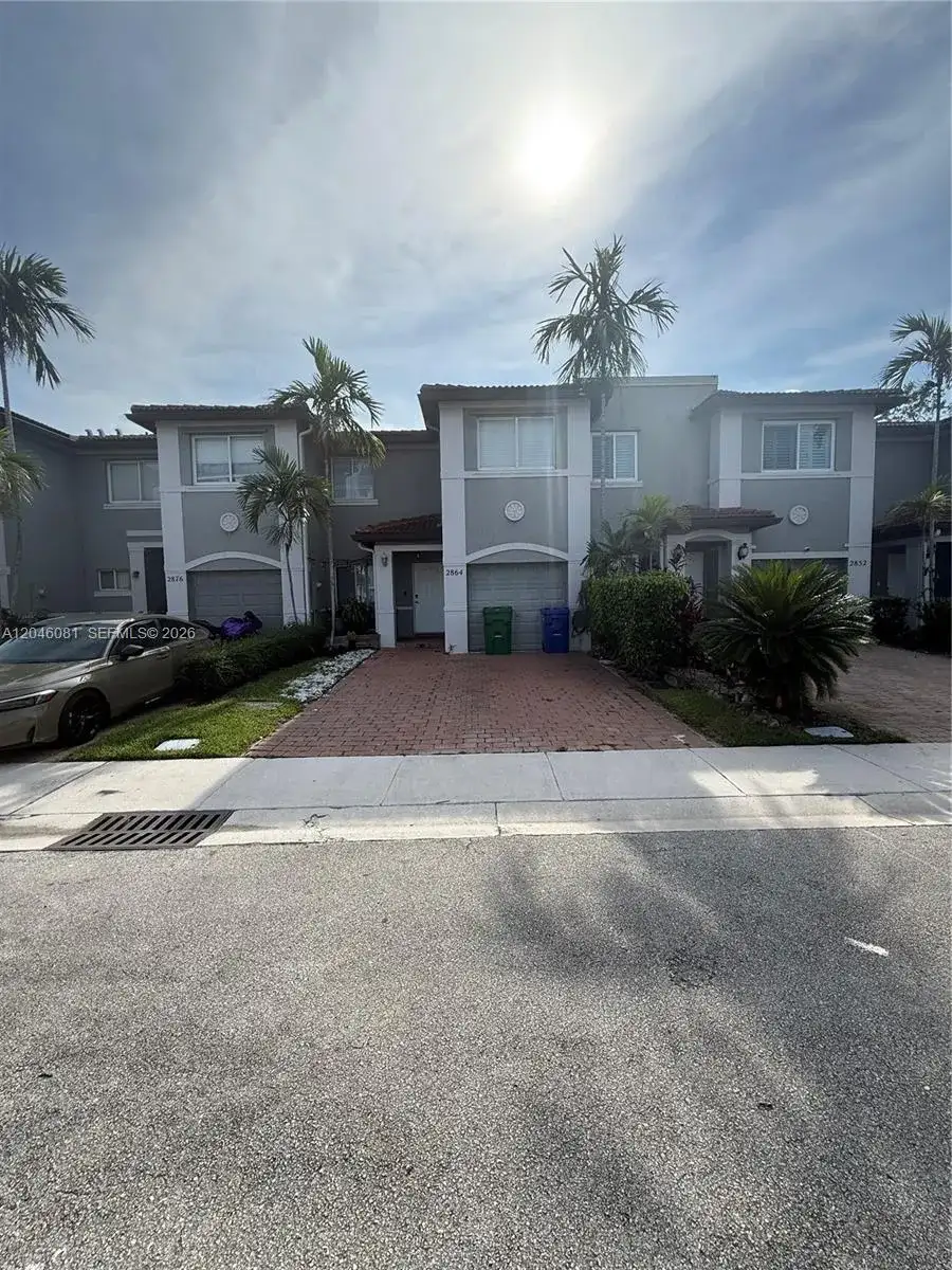 2864 SW 129th Ave, Miramar FL 33027 photo 2