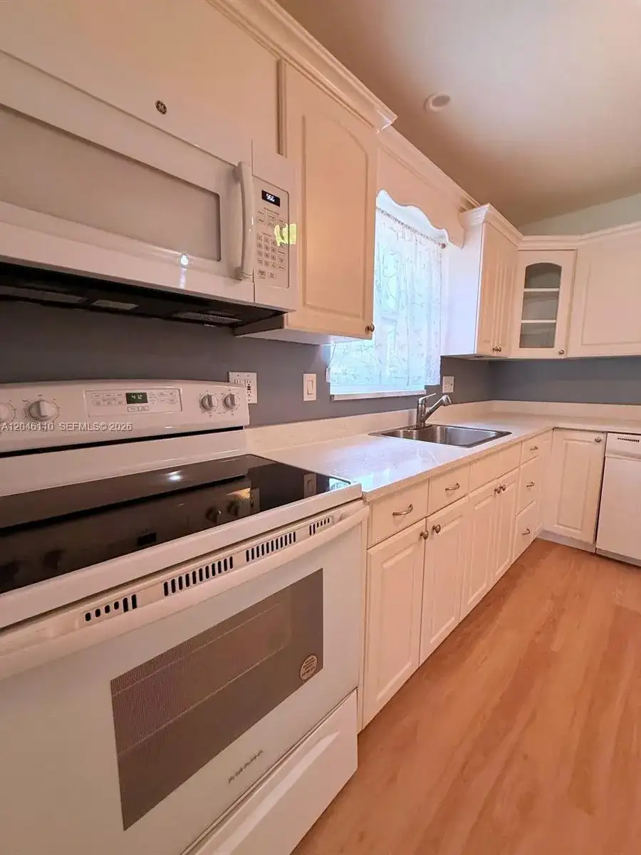 2832 Fillmore St # 20, Hollywood FL 33020 photo 2
