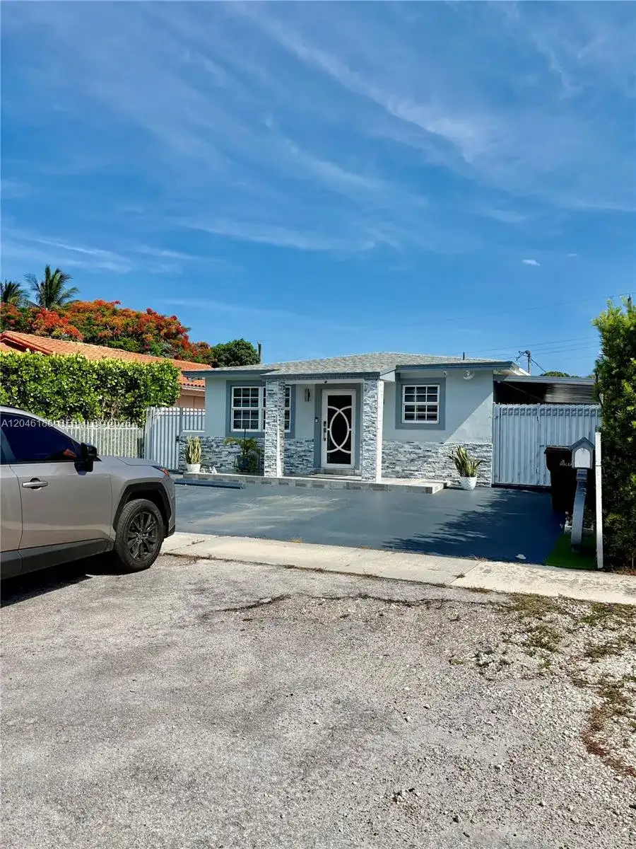 734 E 39th St, Hialeah FL 33013 photo 5