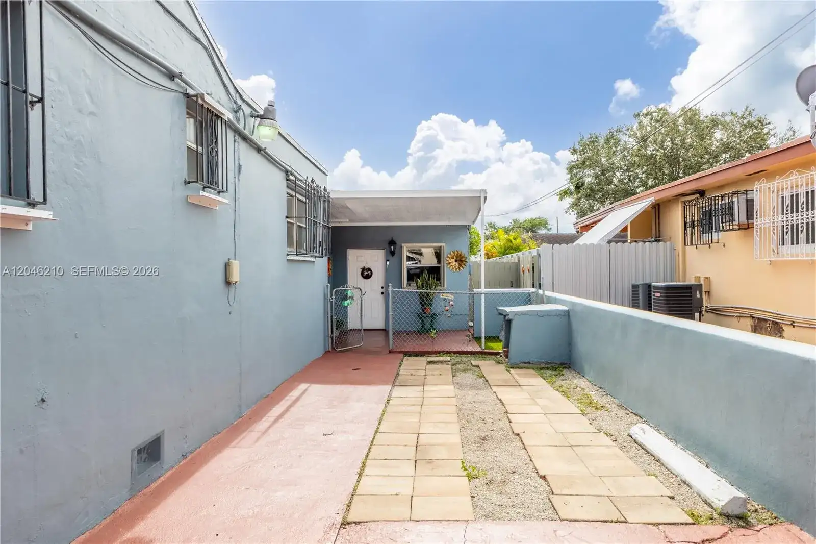 2818 SW 2nd St, Miami FL 33135 photo 5