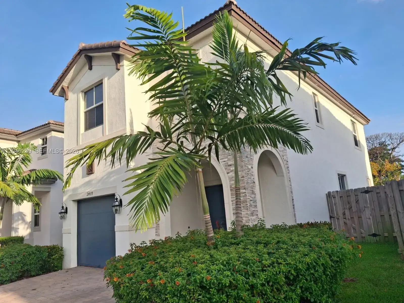2439 NW 131st Cir, Miami FL 33167 photo 2