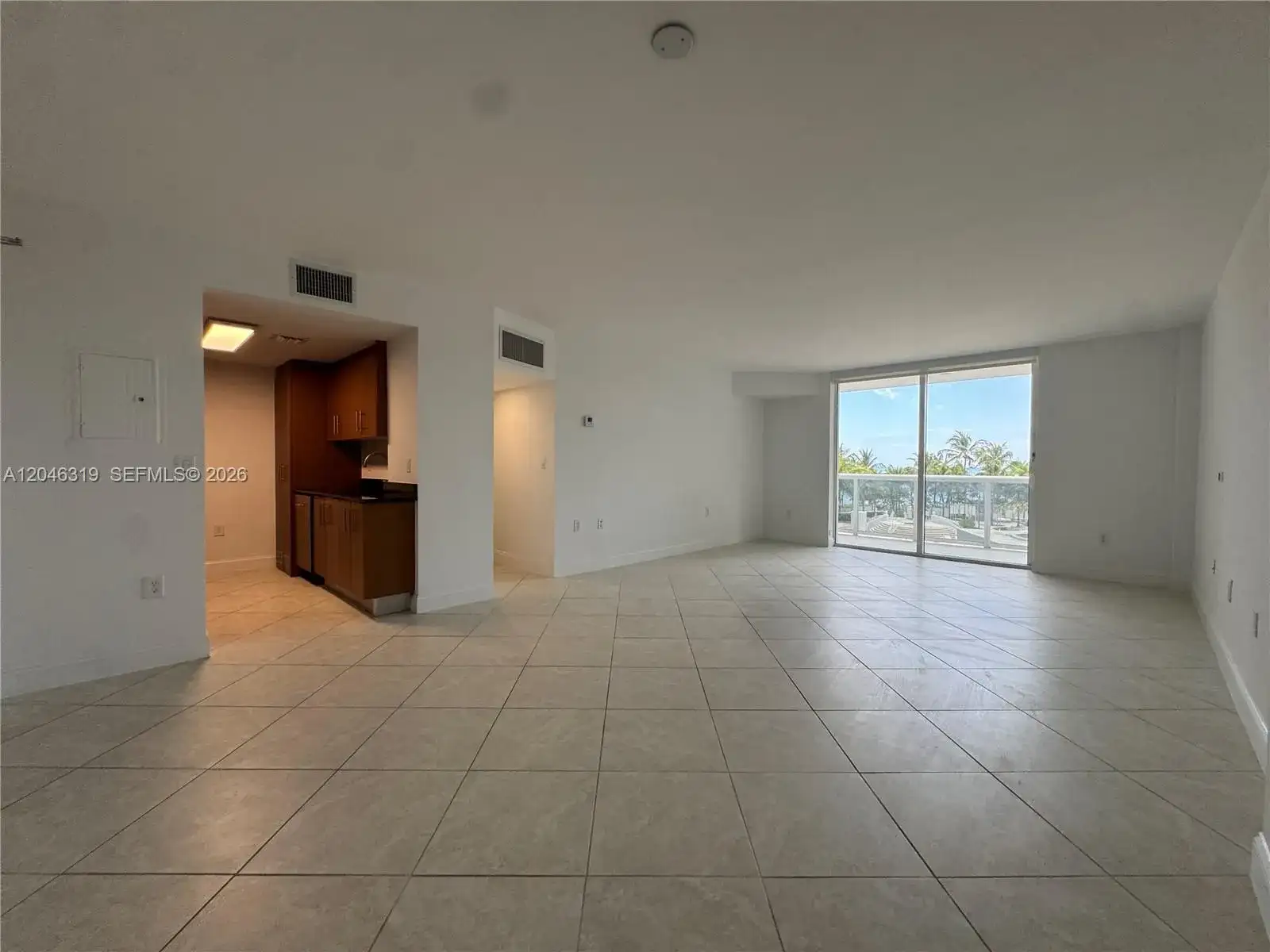 10275 Collins Ave # 318, Bal Harbour FL 33154 photo 4