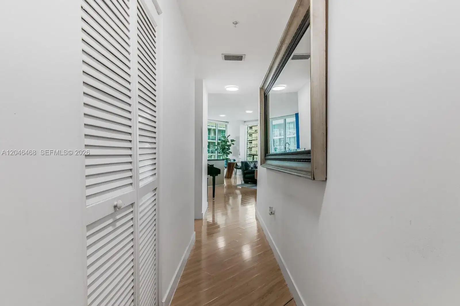 79 SW 12th St, Miami FL 33130 photo 5