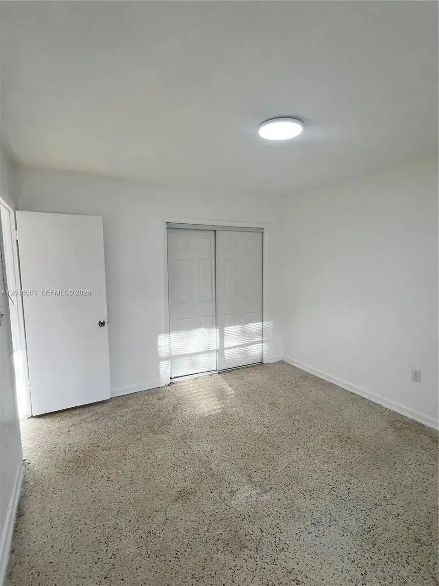 1946 NE 167th St # 1, North Miami Beach FL 33162 photo 2