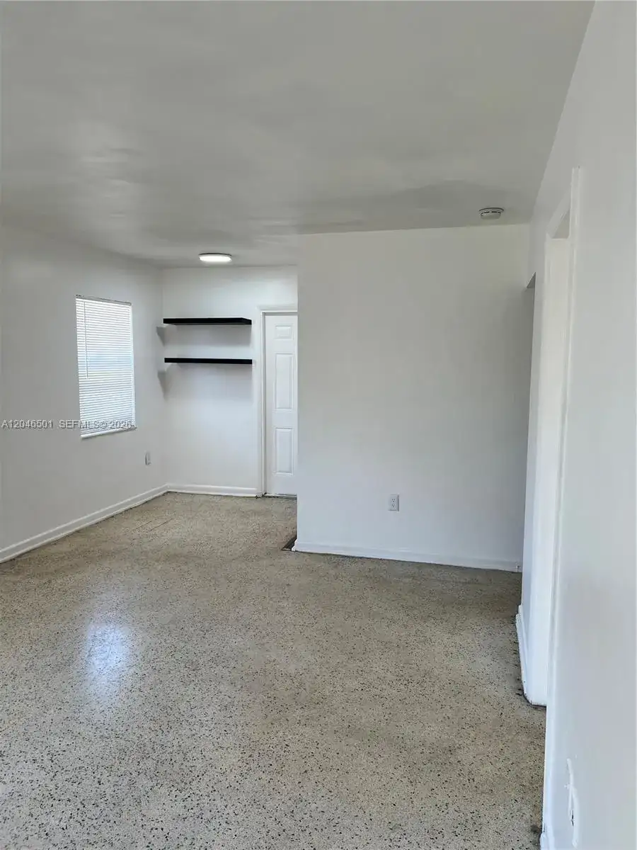 1946 NE 167th St # 1, North Miami Beach FL 33162 photo 3
