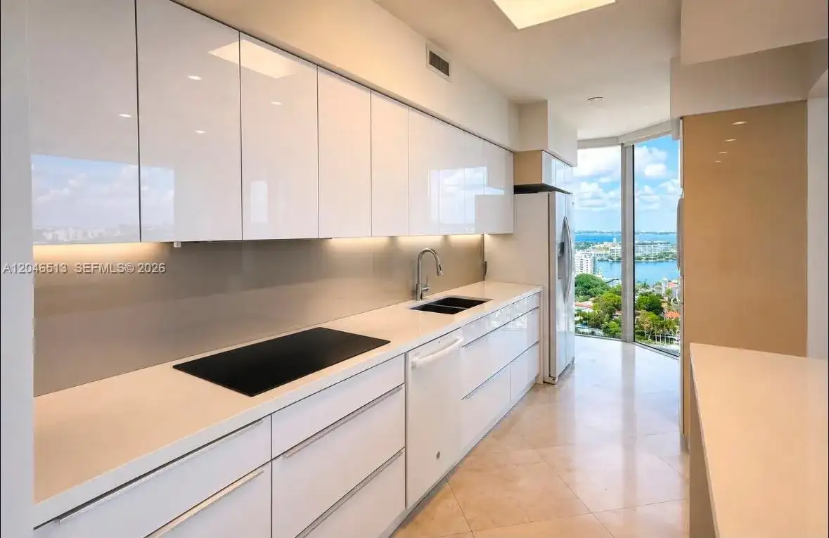 4775 Collins Ave # 2407, Miami Beach FL 33140 photo 3