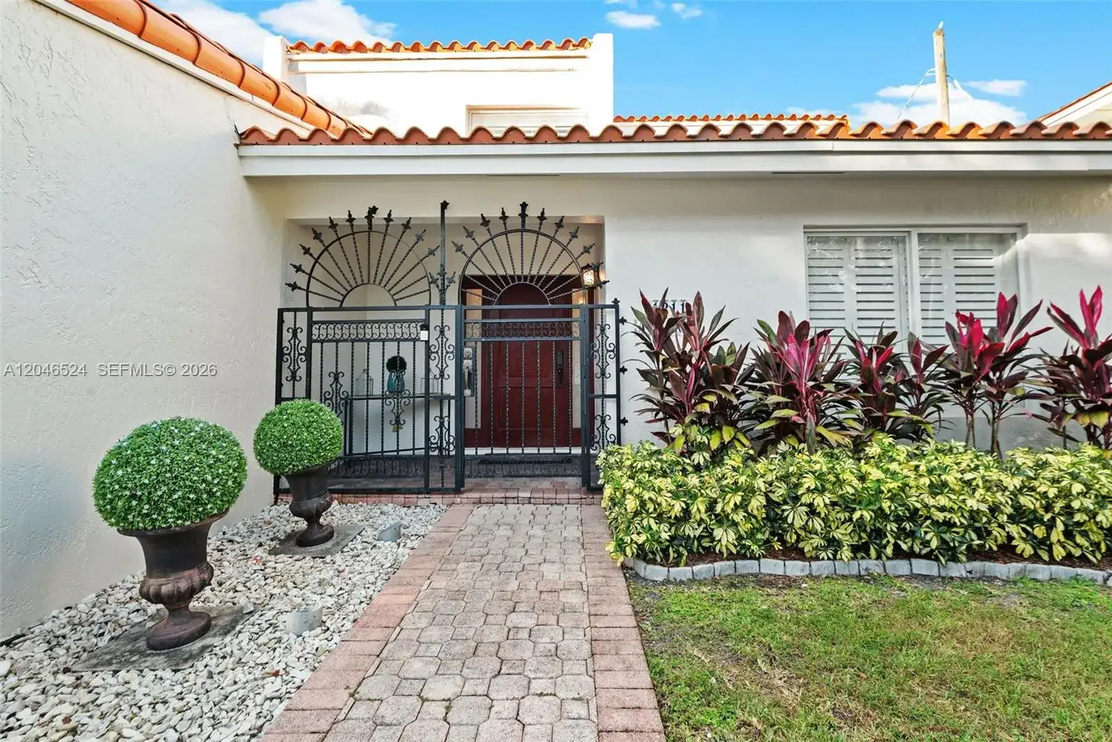 1211 Algeria Ave, Coral Gables FL 33134 photo 3