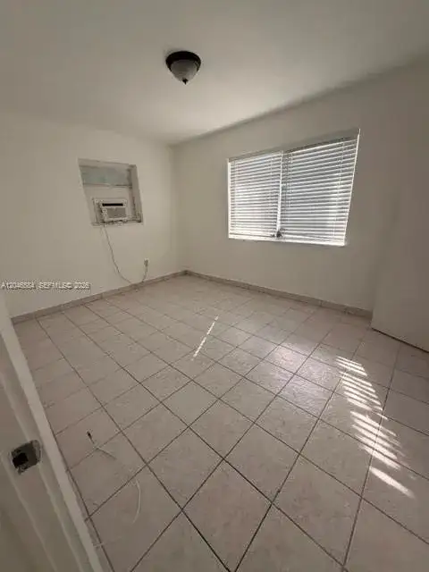2510 NE 181st St # 1, North Miami Beach FL 33160 photo 5