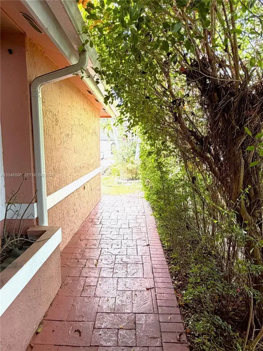 14225 SW 55th St, Miami FL 33175 photo 3