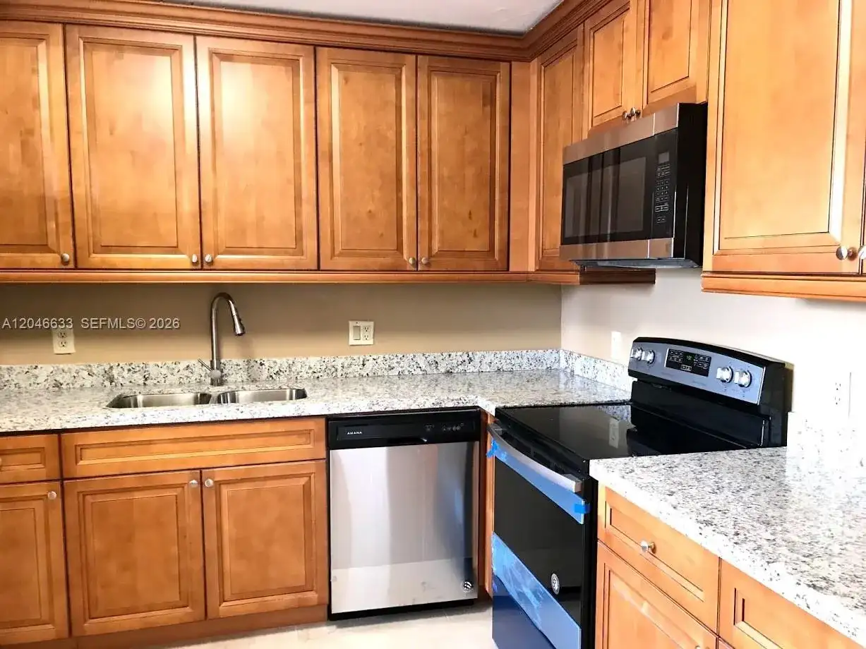 369 Lakeview Dr # 203, Weston FL 33326 photo 2