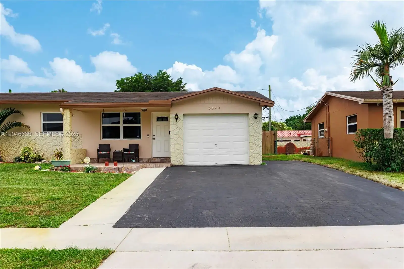 6870 Pershing St, Hollywood FL 33024 photo 5