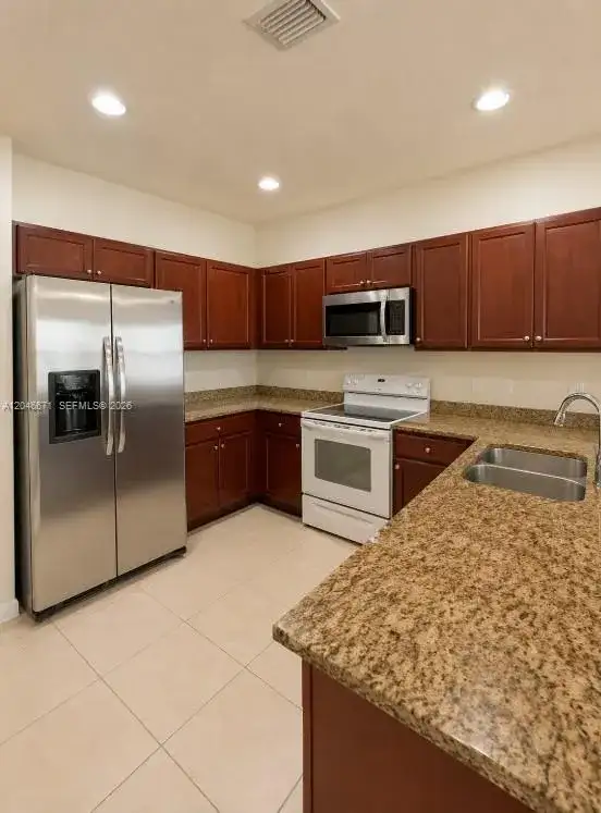 8879 SW 227th Ter, Cutler Bay FL 33190 photo 4