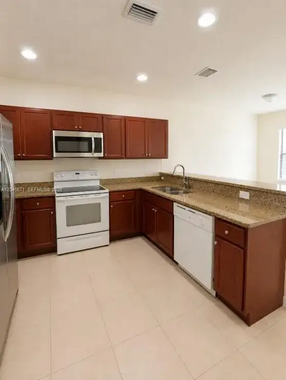 8879 SW 227th Ter, Cutler Bay FL 33190 photo 5