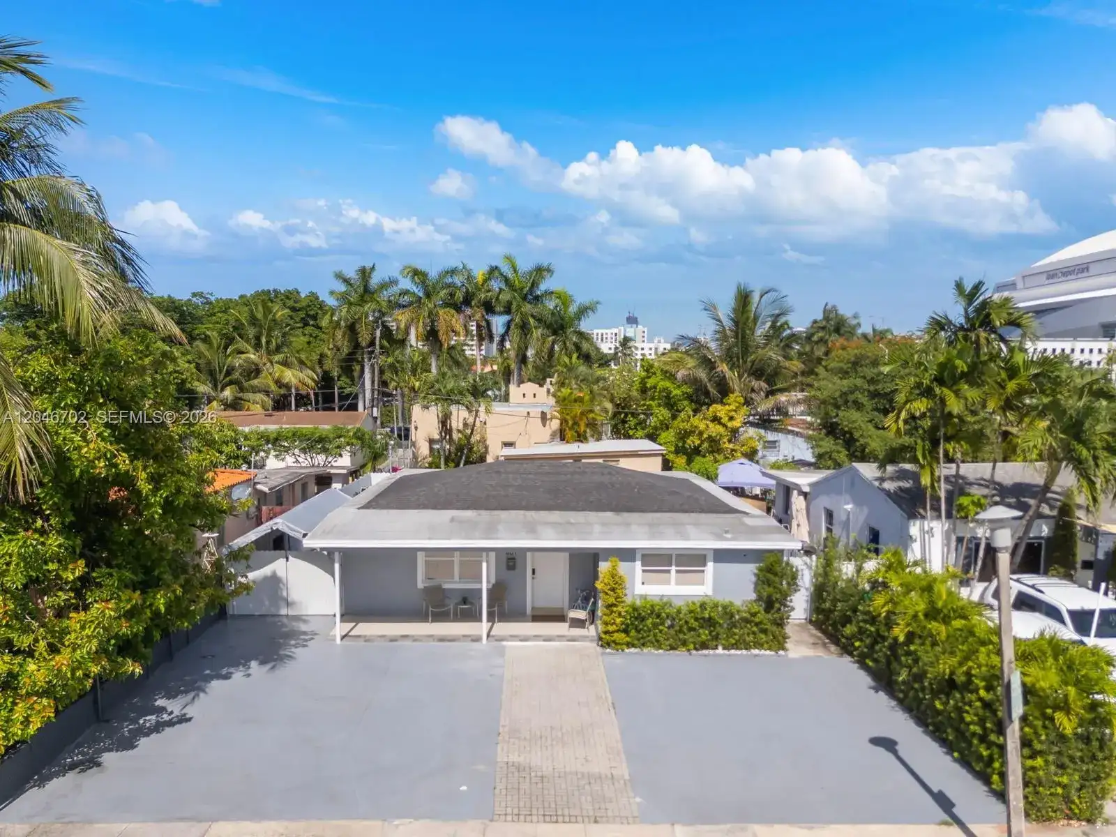 801 NW 17th Ct, Miami FL 33125 photo 3