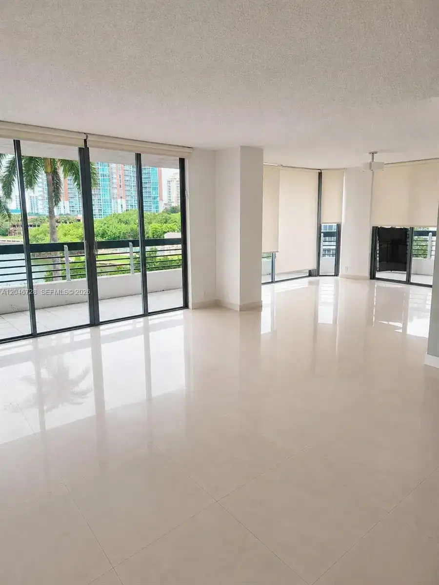 3530 Mystic Pointe Dr # 405, Aventura FL 33180 photo 4