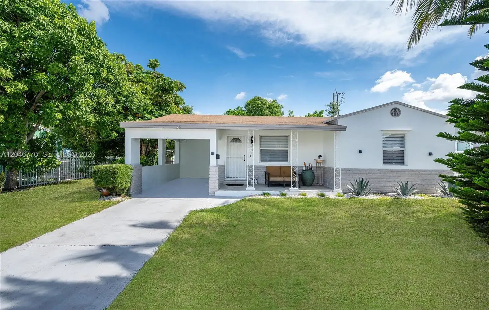 2371 NW 85th St, Miami FL 33147 photo 2