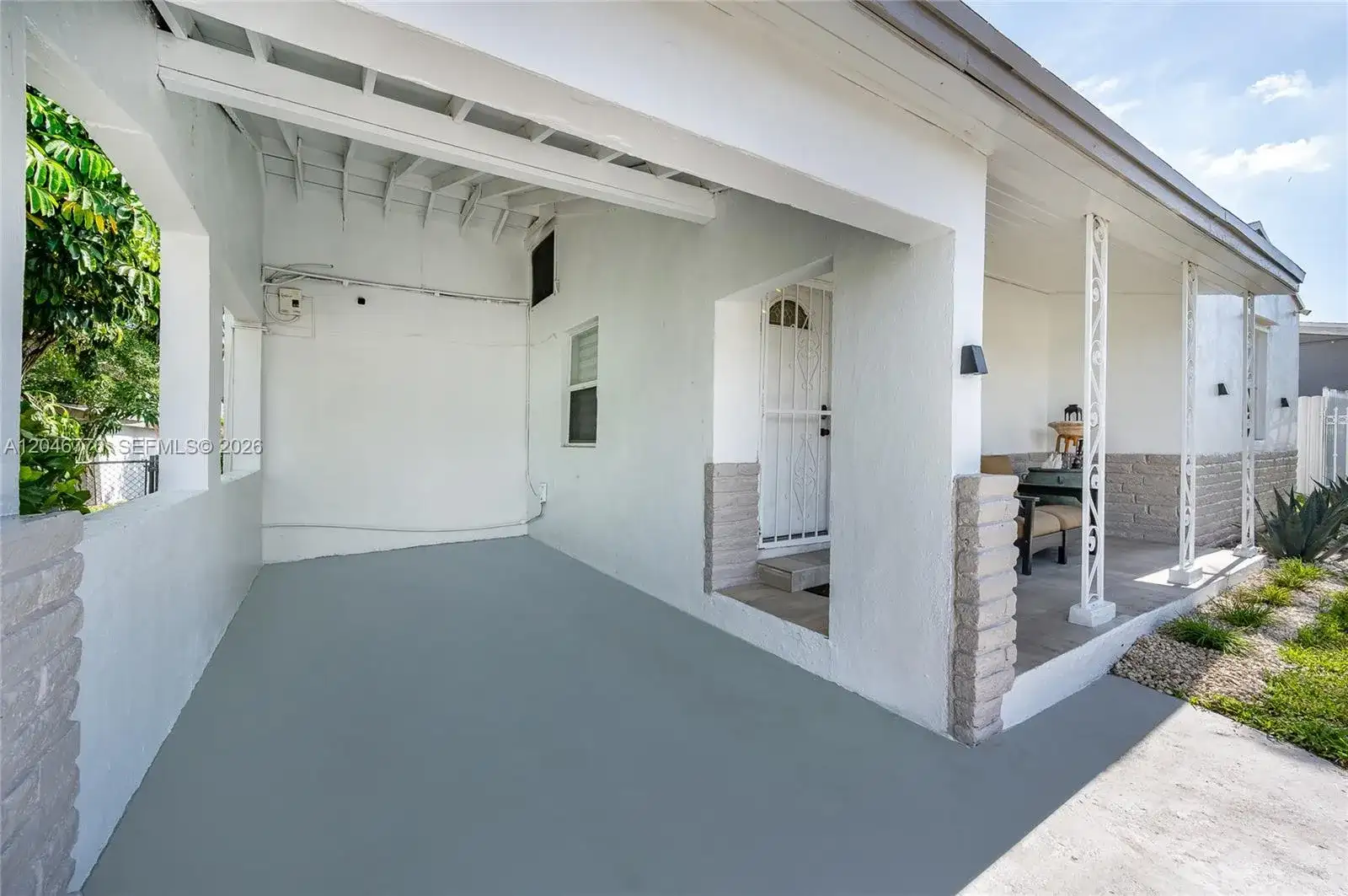 2371 NW 85th St, Miami FL 33147 photo 3