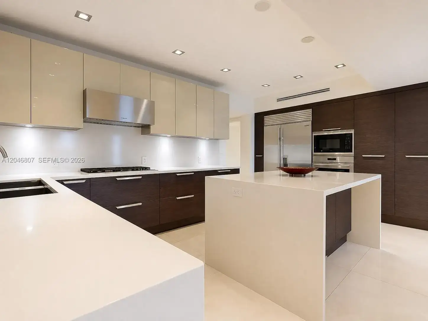 260 S Coconut Ln, Miami Beach FL 33139 photo 2