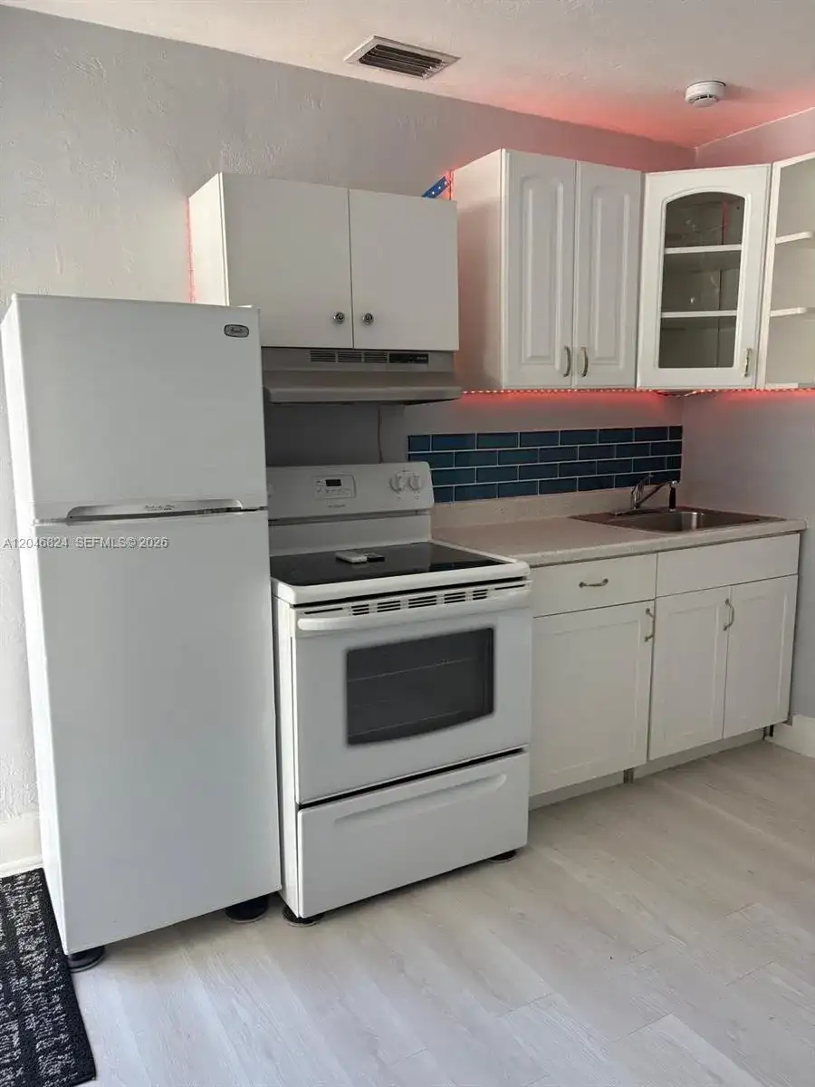 1101 NE 5th St # 1, Hallandale Beach FL 33009 photo 5