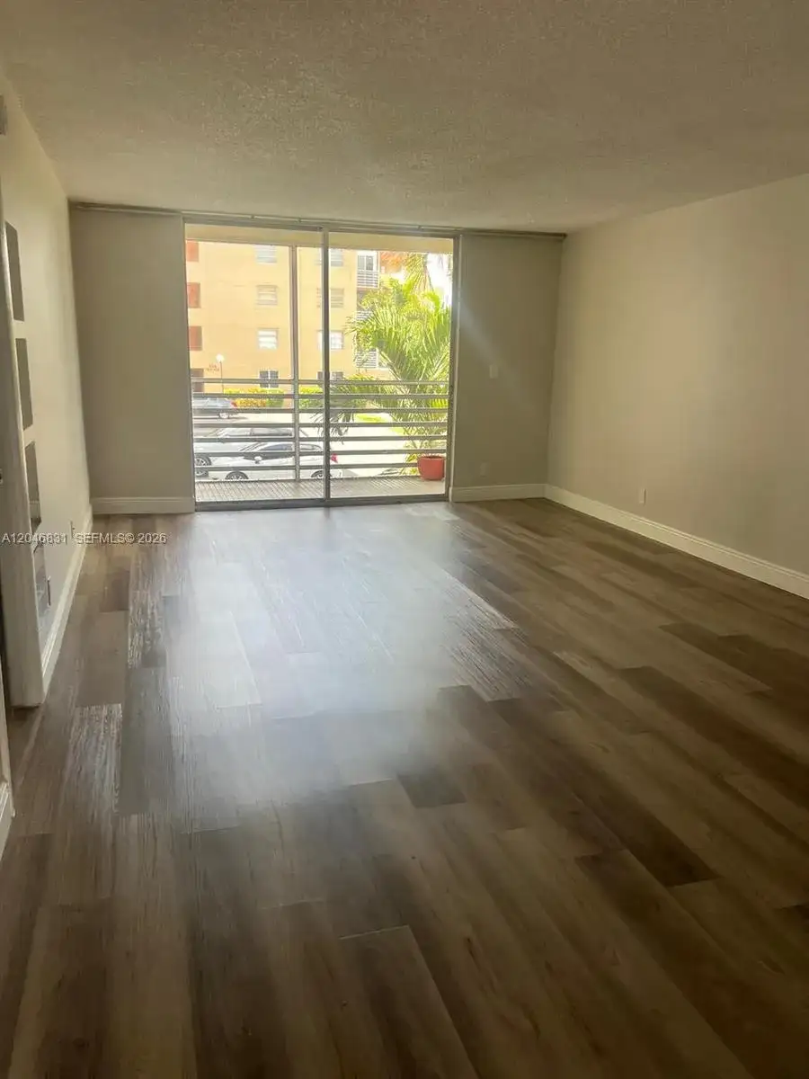 408 NW 68th Ave # 209, Plantation FL 33317 photo 3