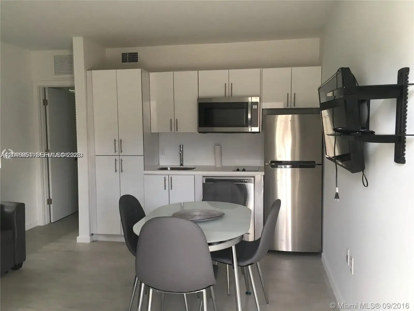 1601 Meridian Ave # 110, Miami Beach FL 33139 photo 3
