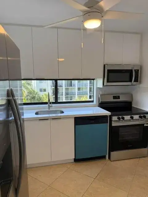 17021 N Bay Rd # 509, Sunny Isles Beach FL 33160 photo 2