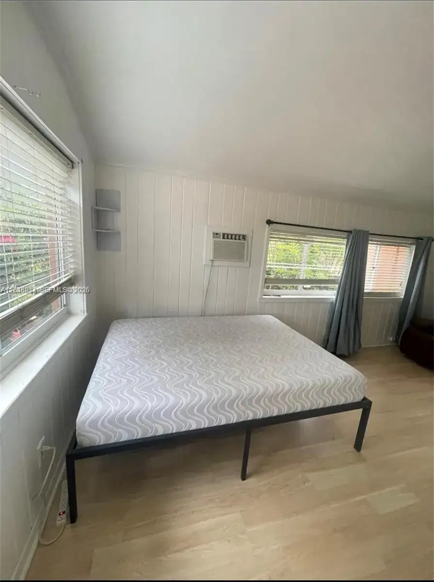 1211 NE 130th St # 1, North Miami FL 33161 photo 2