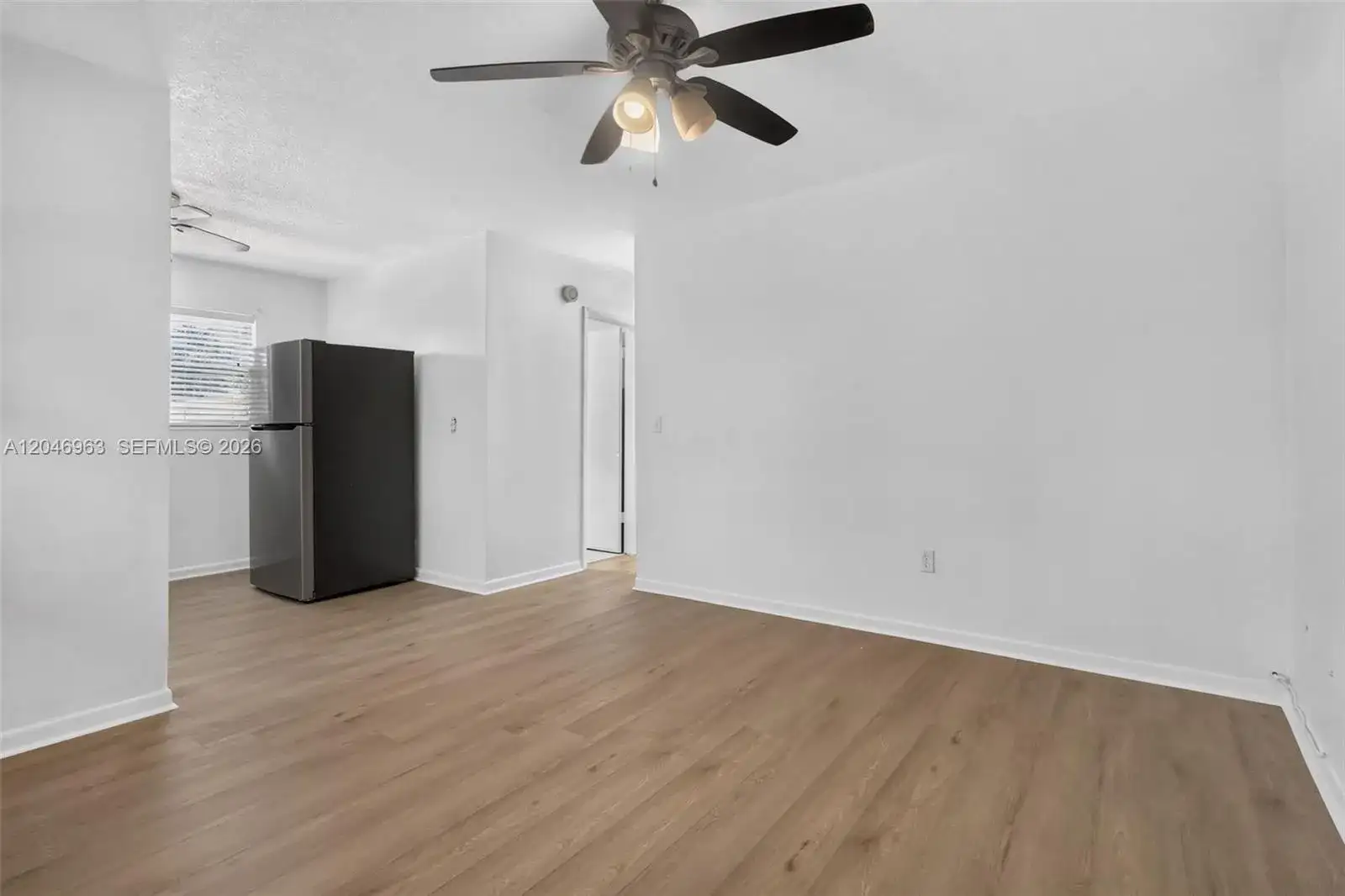 458 SW 9th St # 1, Miami FL 33130 photo 3