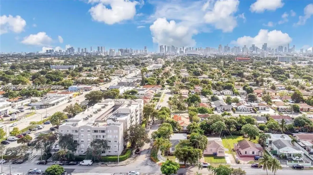 521 NW 33rd Ave # 1, Miami FL 33125 photo 3