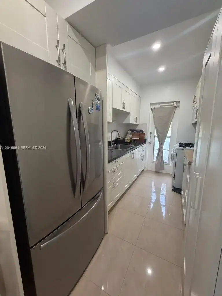 8550 Byron Ave # 2H, Miami Beach FL 33141 photo 2
