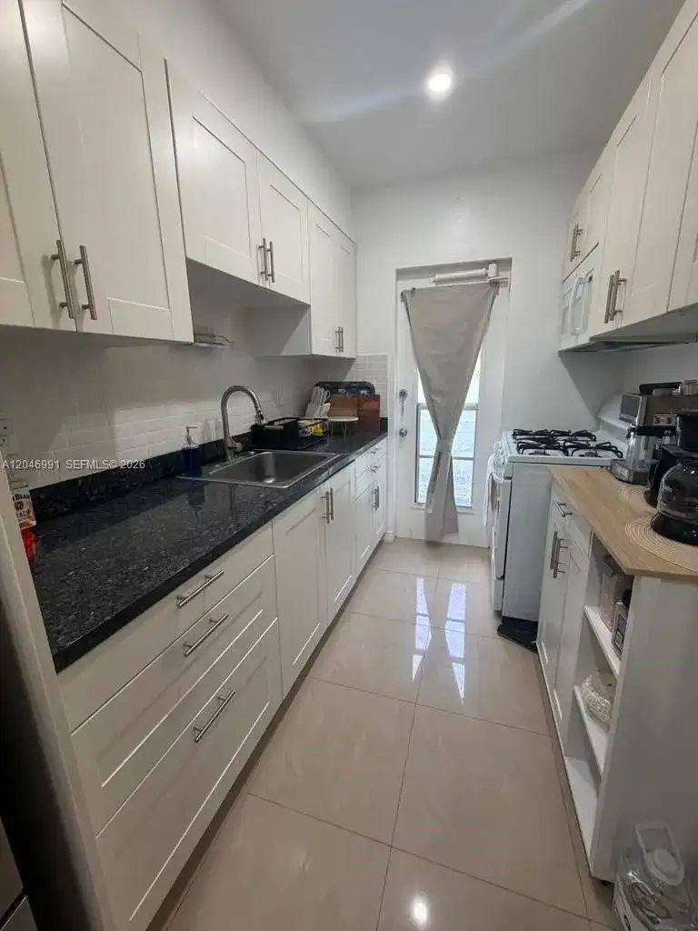 8550 Byron Ave # 2H, Miami Beach FL 33141 photo 3