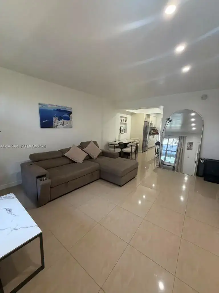 8550 Byron Ave # 2H, Miami Beach FL 33141 photo 4