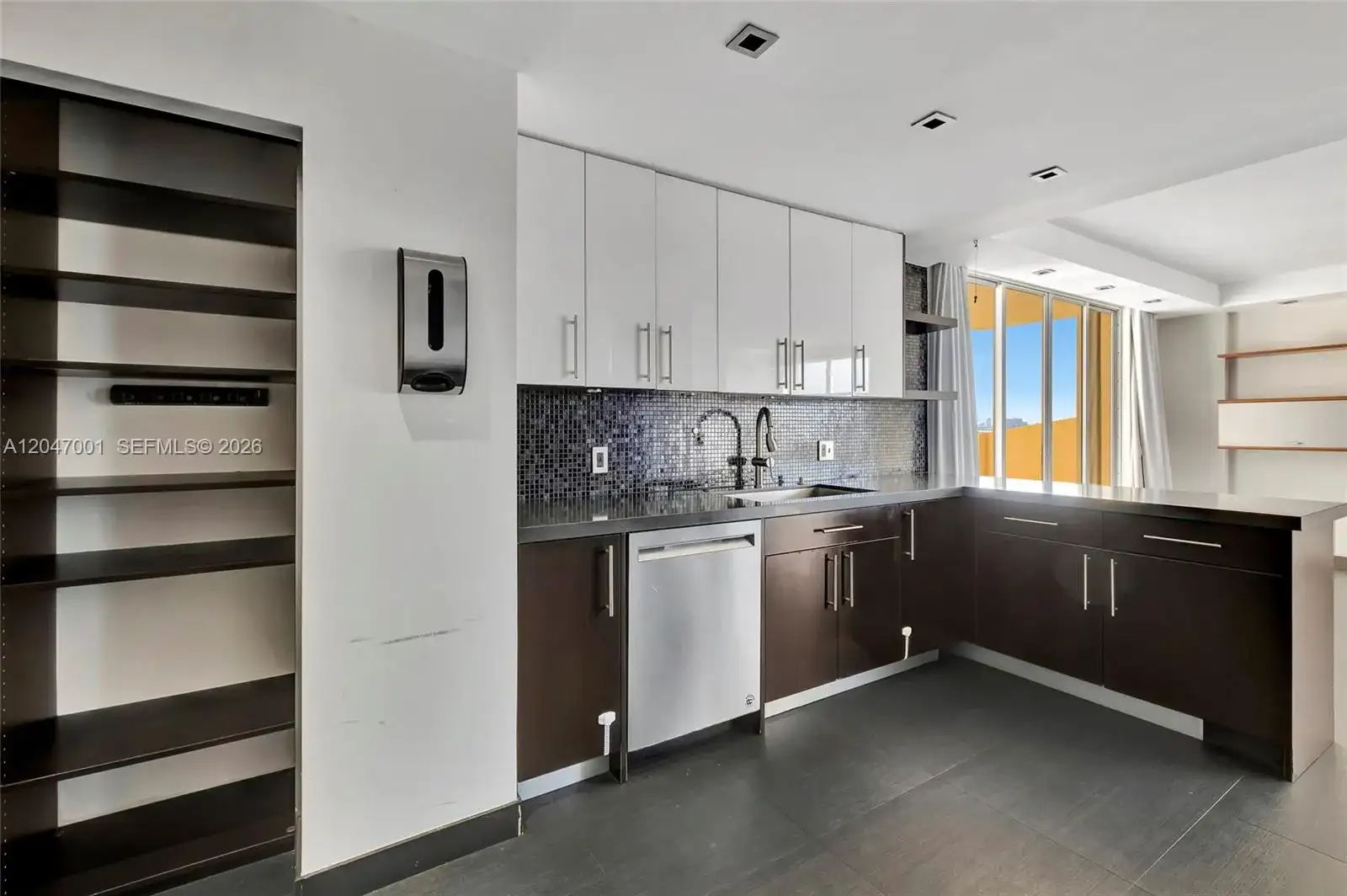 11111 Biscayne Blvd, Miami FL 33181 photo 4