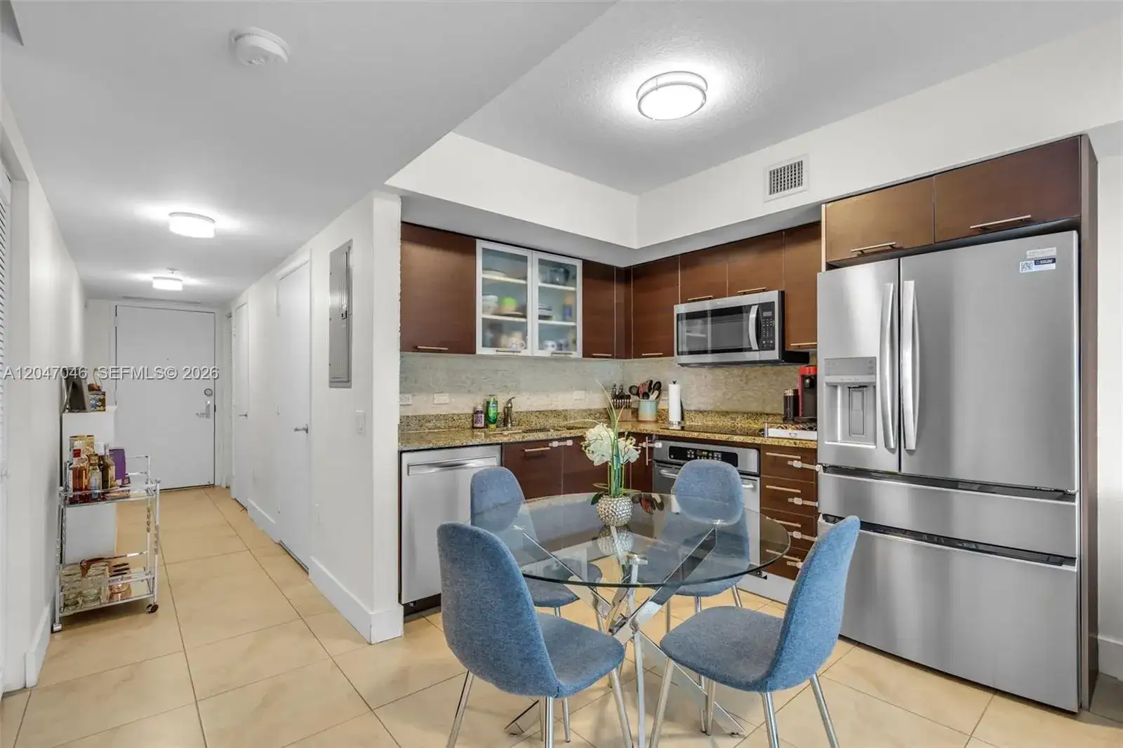 41 SE 5th St # 908, Miami FL 33131 photo 2