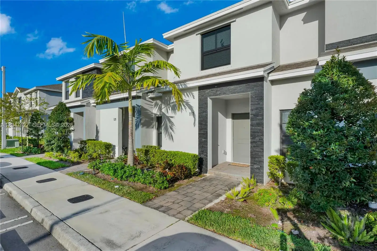 117 NE 3rd Ct, Florida City FL 33034 photo 3