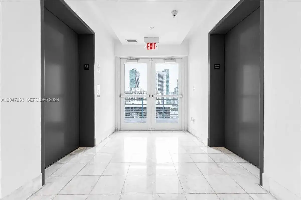 601 NE 36th St # 2203, Miami FL 33137 photo 3
