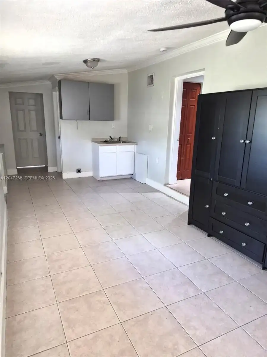 6118 Royal Palm Blvd, Margate FL 33063 photo 5