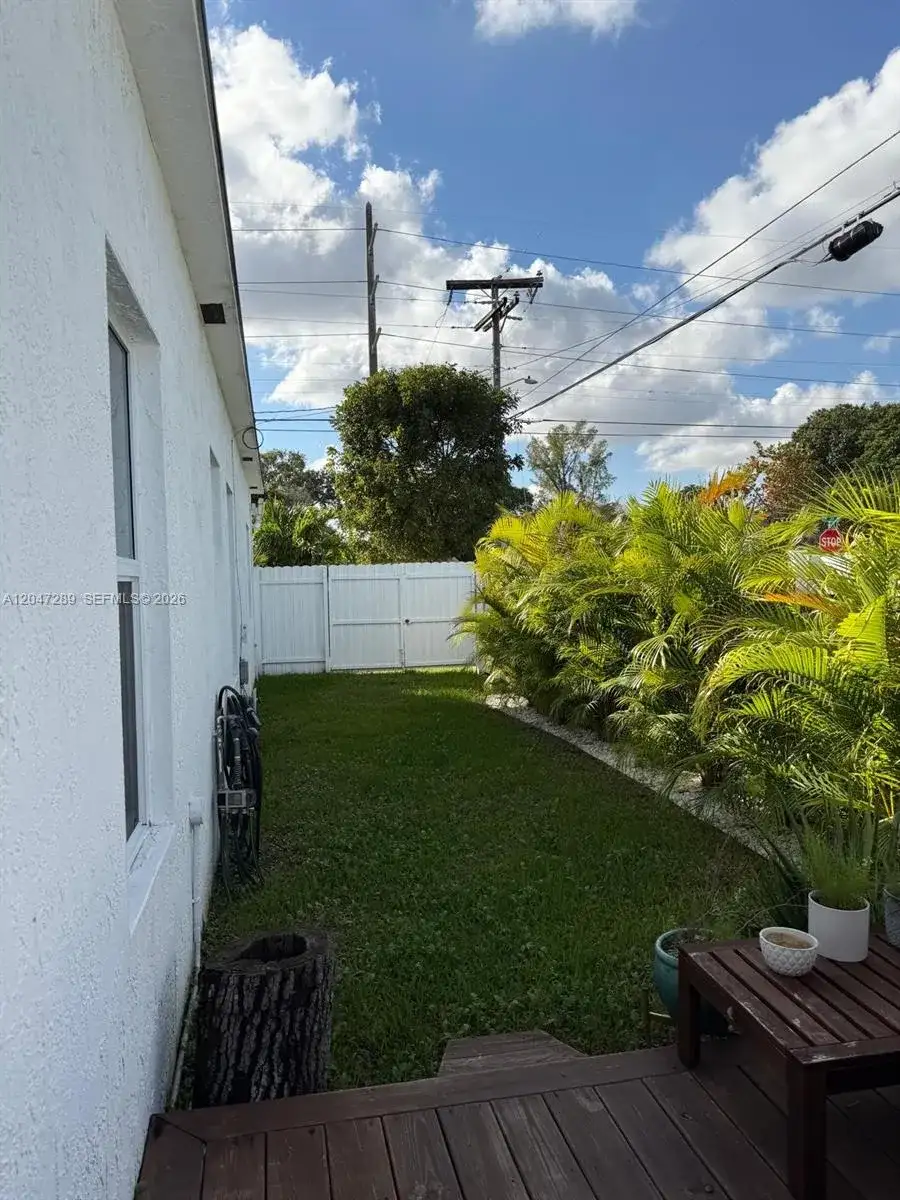 5629 NW 31st Ave, Miami FL 33142 photo 4