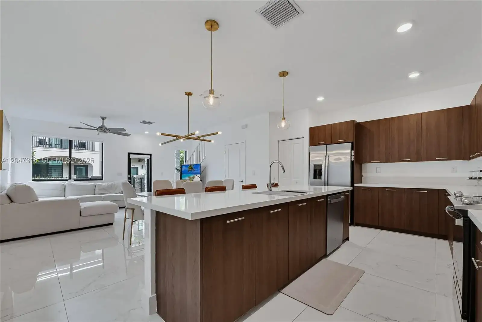 4605 NW 83rd Path, Doral FL 33166 photo 3