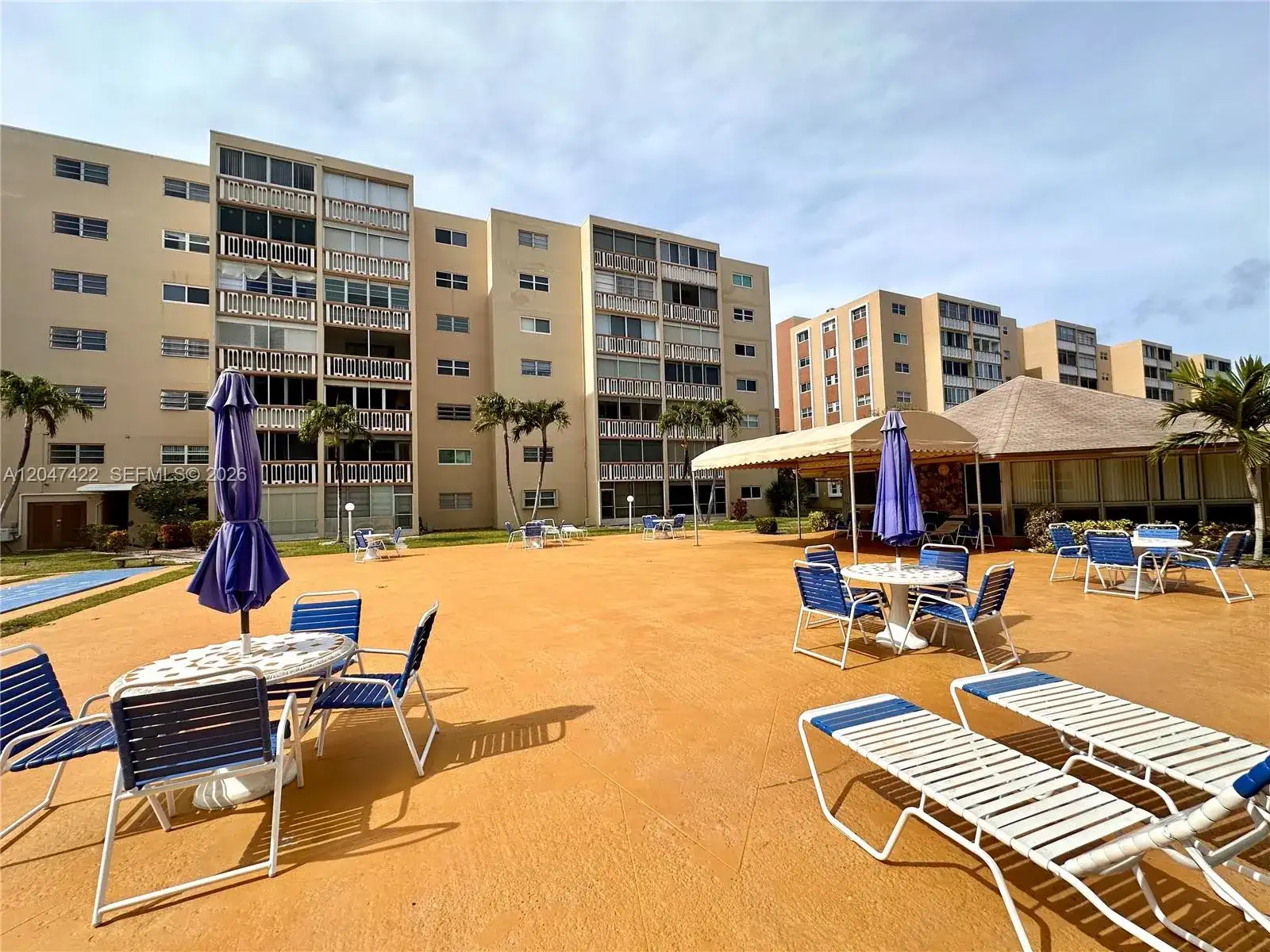 500 NE 12th Ave # 705, Hallandale Beach FL 33009 photo 2