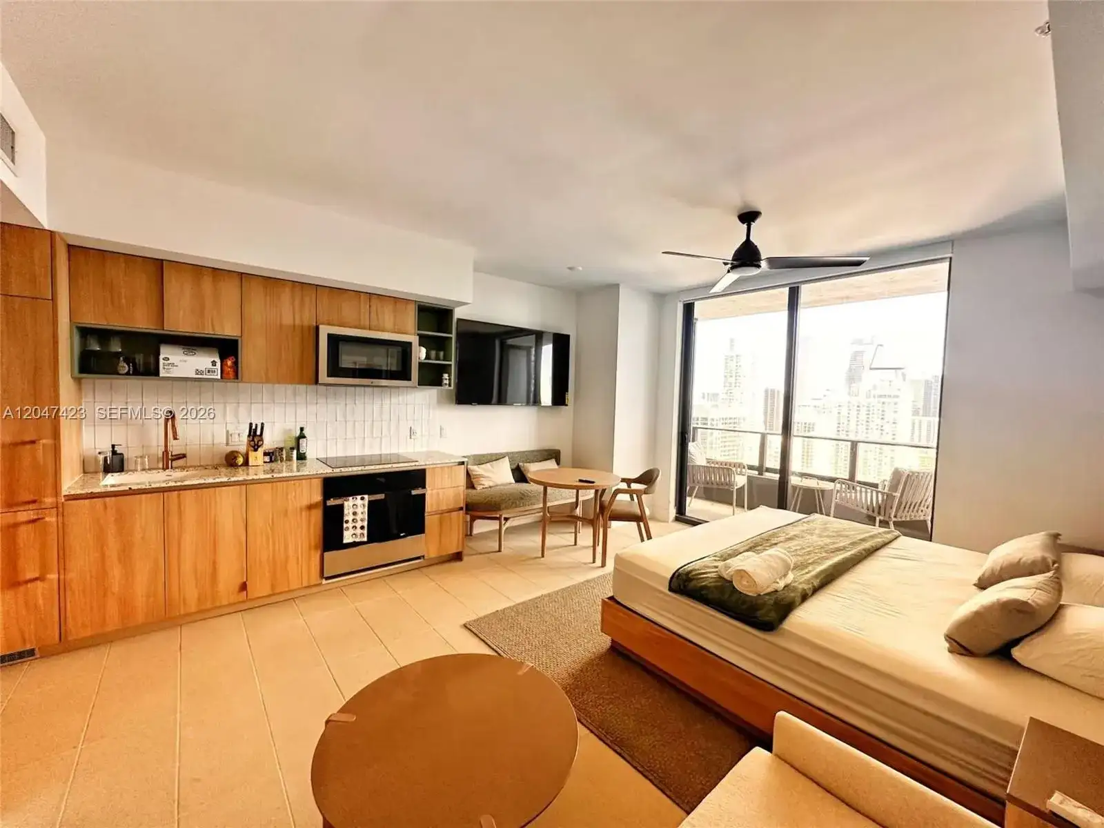 159 NE 6th St # 3212, Miami FL 33132 photo 2