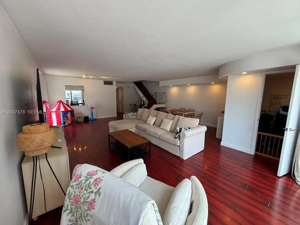 926 NE 27th Ave # 926, Hallandale Beach FL 33009 photo 5