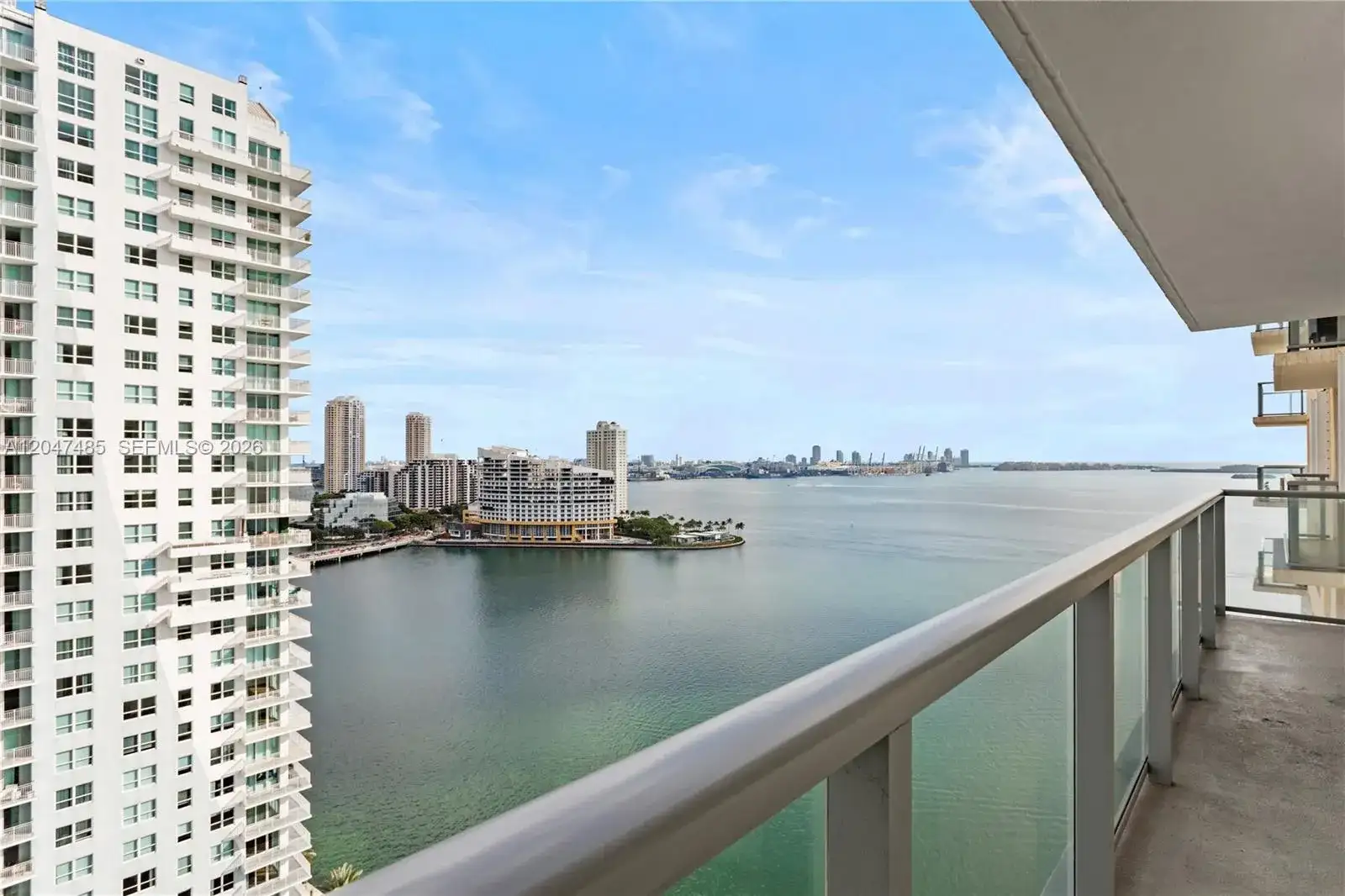 1155 Brickell Bay Dr # 2206, Miami FL 33131 photo 2