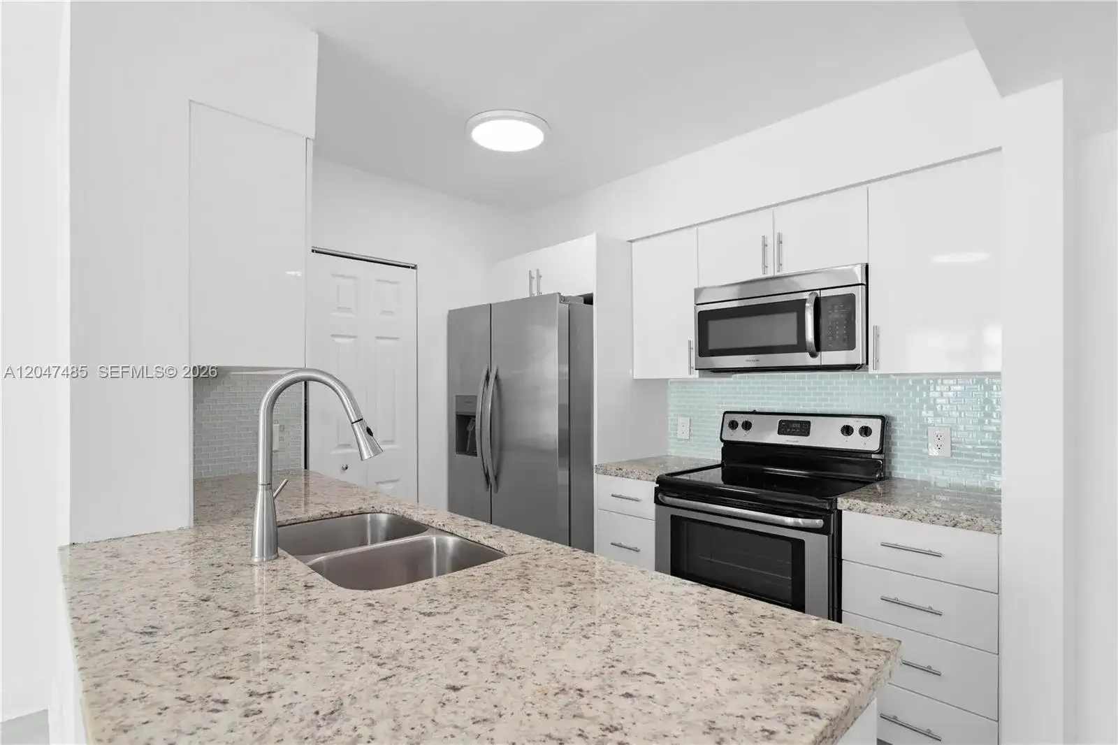 1155 Brickell Bay Dr # 2206, Miami FL 33131 photo 4