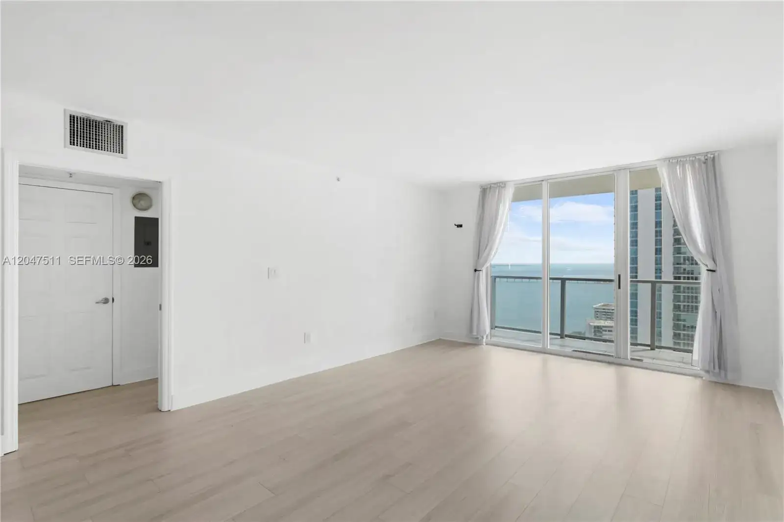 1155 Brickell Bay Dr # 3105, Miami FL 33131 photo 3