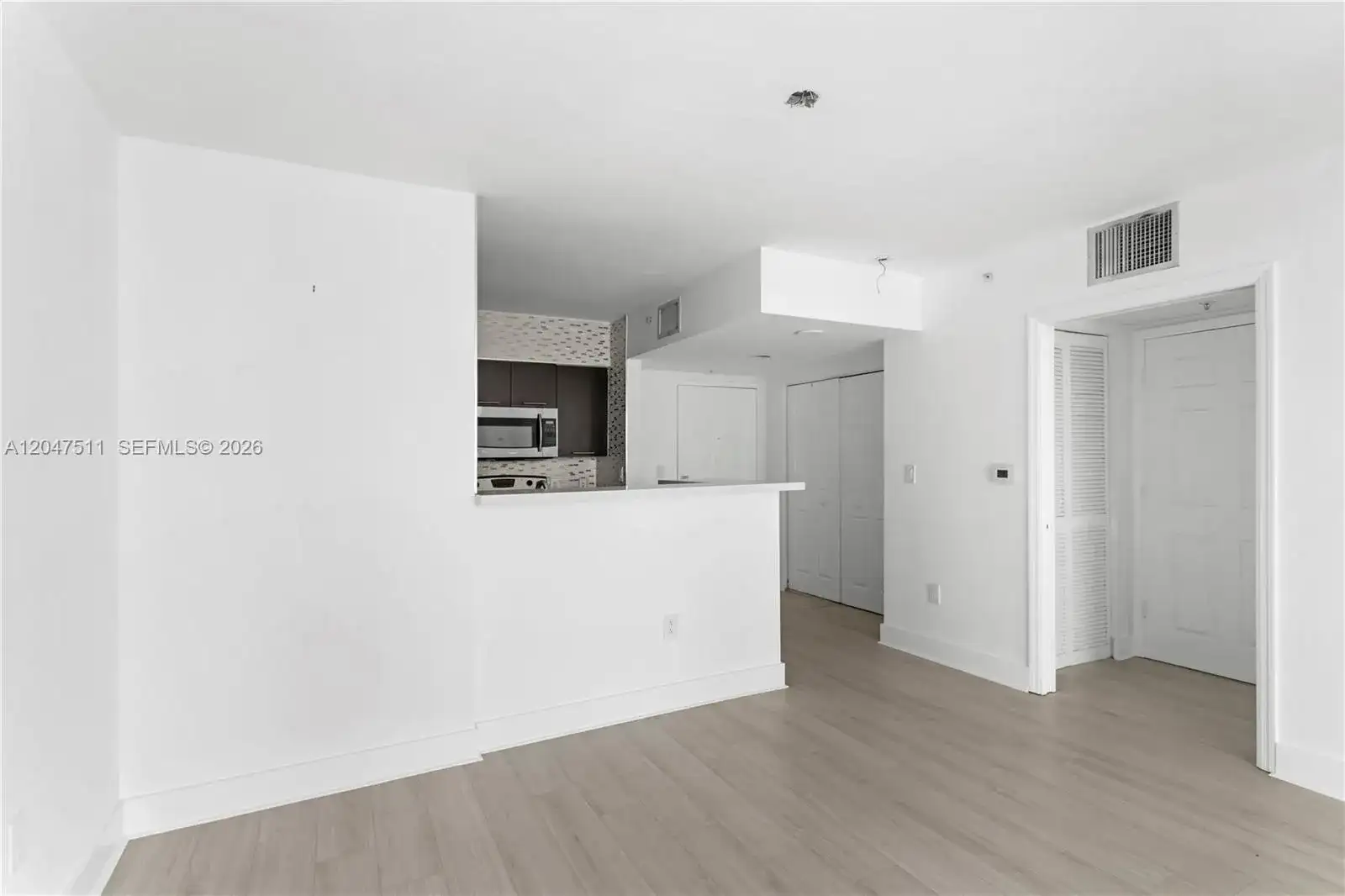 1155 Brickell Bay Dr # 3105, Miami FL 33131 photo 4
