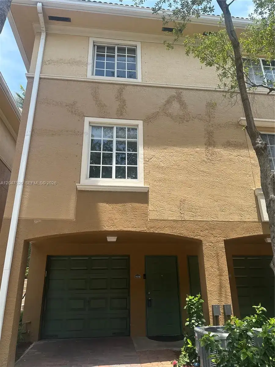 2961 NE 185th St # 1618, Aventura FL 33180 photo 2